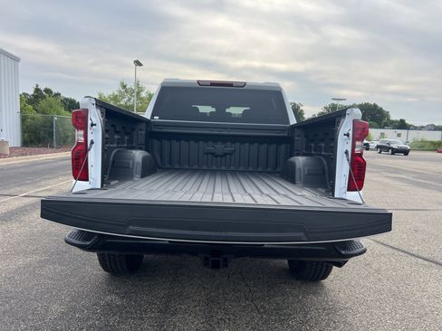 New 2026 Chevrolet Silverado 1500 Custom Trail Boss w/ Turbomax Blackout Package image 4