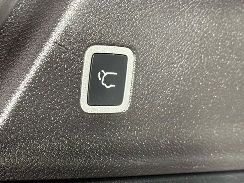 Used 2020 Chrysler Pacifica Touring-L Plus FWD image 36