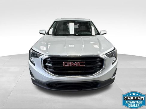 Used 2018 GMC Terrain SLE FWD image 2