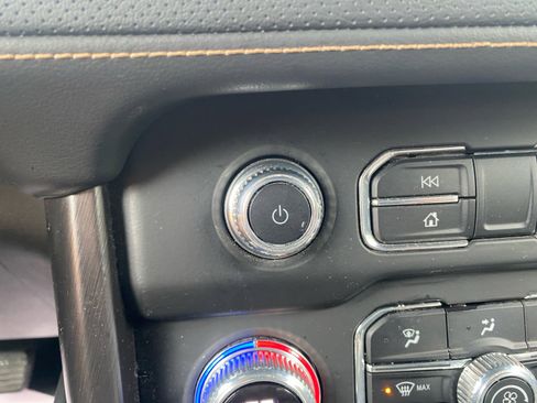 Used 2022 GMC Yukon AT4 w/ AT4 Premium Plus Package image 17