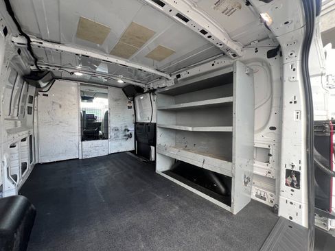 Used 2019 Ford Transit 150 130 Low Roof RWD image 21
