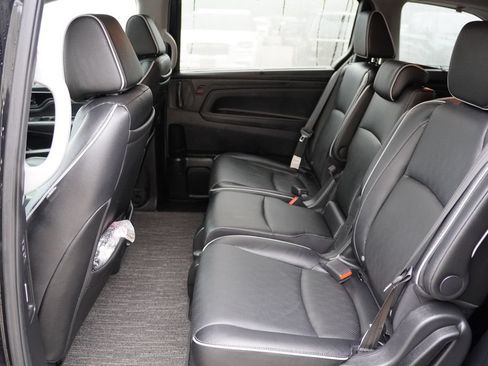 Used 2024 Honda Odyssey Elite image 16
