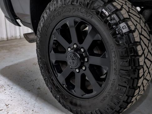 Used 2025 RAM 2500 Laramie AWD/4WD image 52
