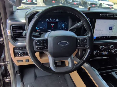 Used 2024 Ford F350 Lariat w/ Lariat Ultimate Package AWD/4WD image 19