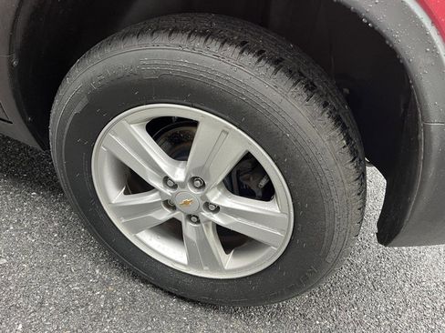 Used 2017 Chevrolet Trax LT w/ LT Convenience Package AWD/4WD image 17