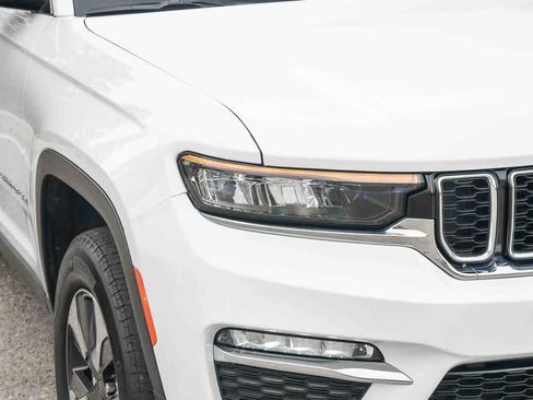 Used 2022 Jeep Grand Cherokee Limited 4xe AWD/4WD image 4