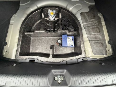 Used 2012 Hyundai Elantra Limited w/ Technology Pkg 5 image 38