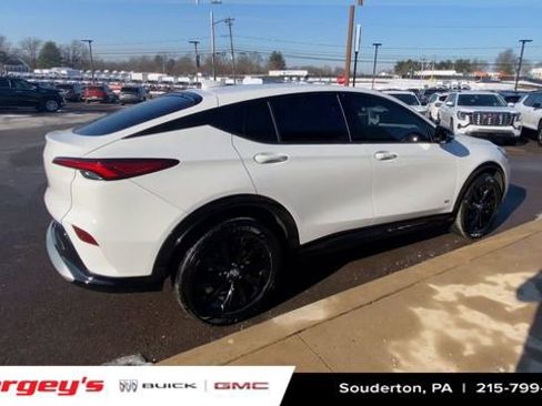 Certified 2025 Buick Envista Sport Touring w/ Convenience I Package image 9