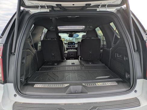 Used 2023 Chevrolet Tahoe High Country w/ Premium Package AWD/4WD image 31