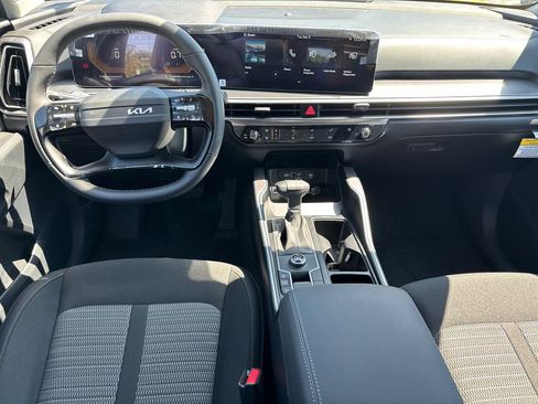 New 2026 Kia Sorento LX FWD image 24