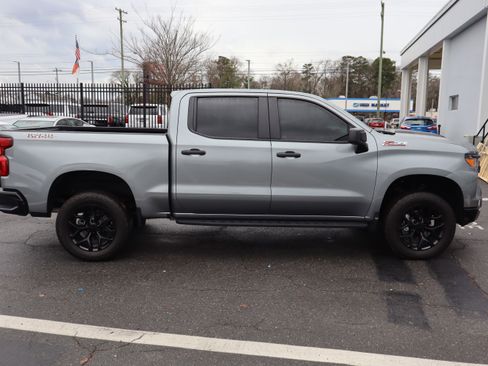 Used 2024 Chevrolet Silverado 1500 Custom Trail Boss w/ LPO, Dark Essentials Package image 11