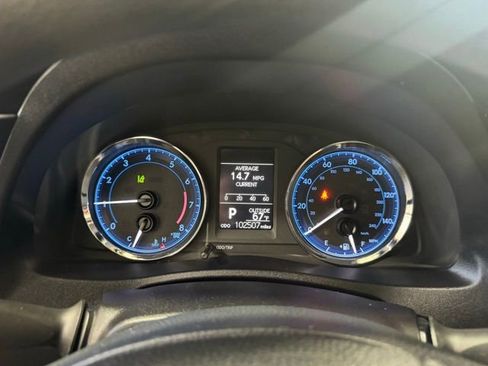 Used 2017 Toyota Corolla LE image 19