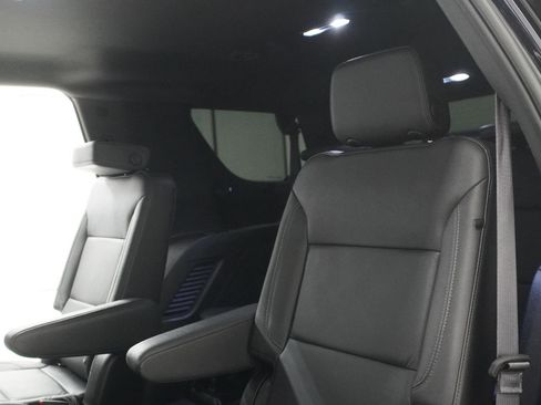 Used 2023 Chevrolet Tahoe LT w/ Luxury Package RWD image 31