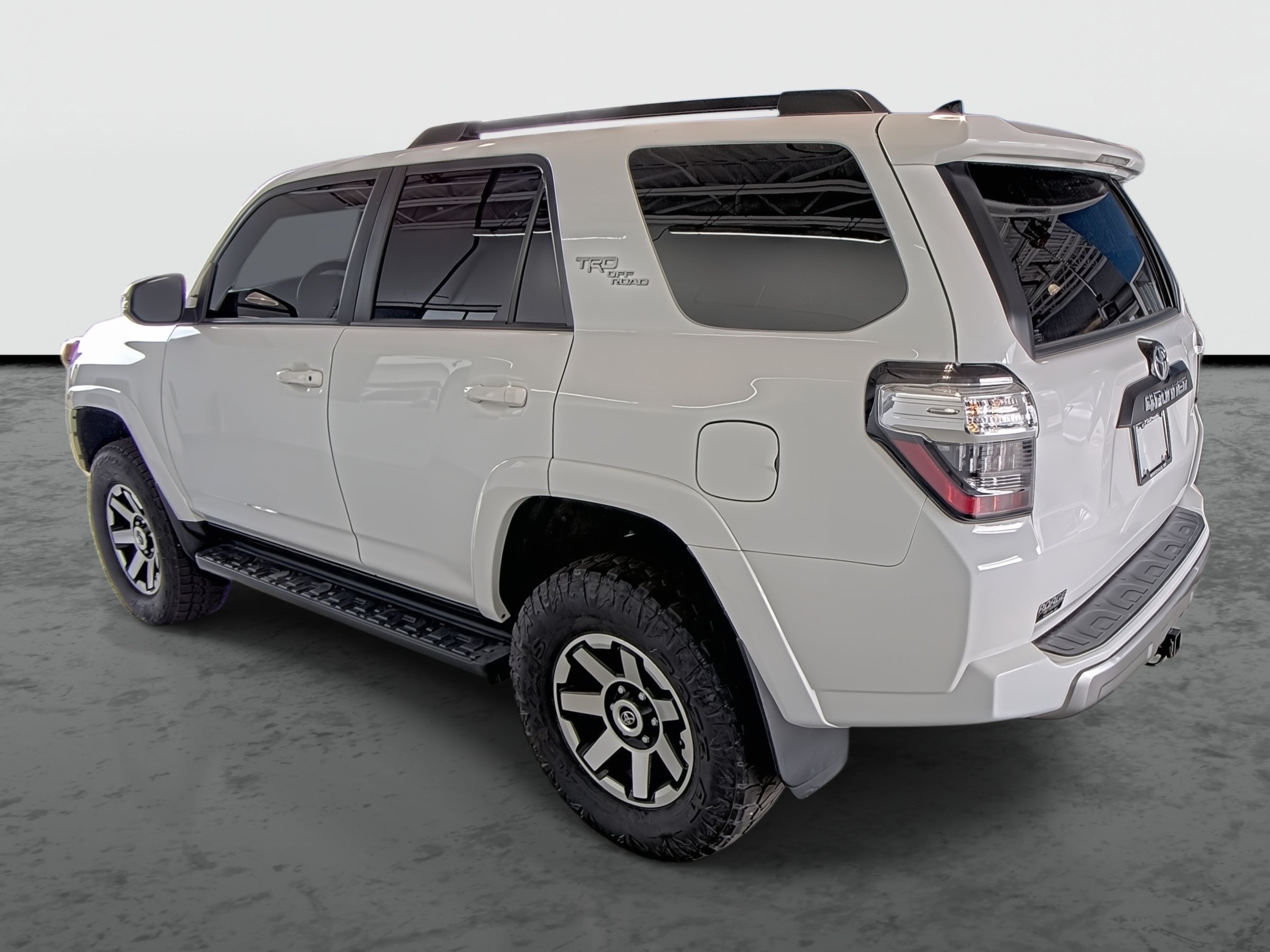 Used 2022 Toyota 4Runner TRD Off-Road Premium AWD/4WD image 2