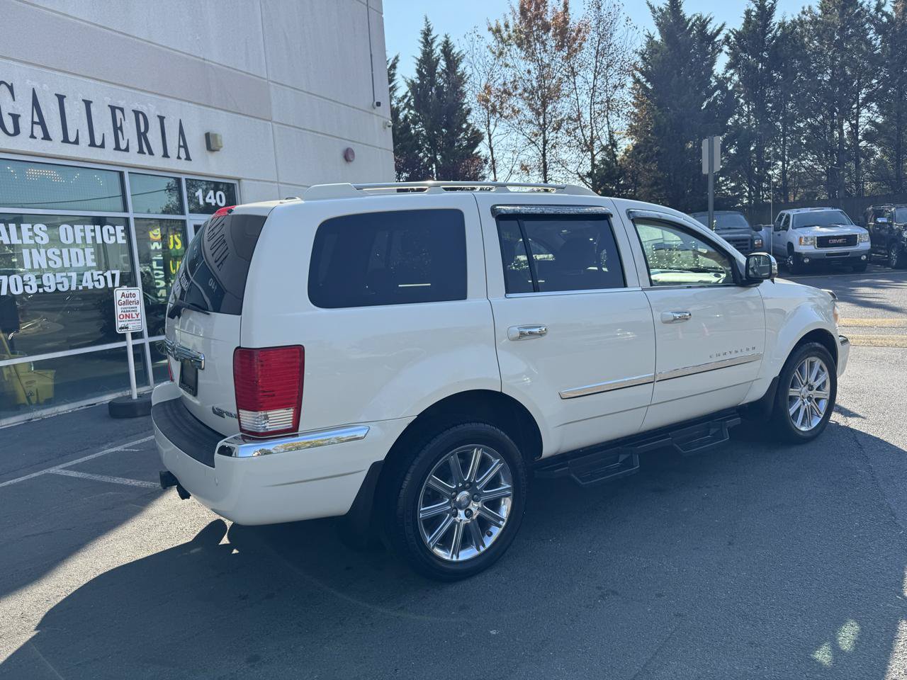 Used 2009 Chrysler Aspen Limited AWD/4WD image 14