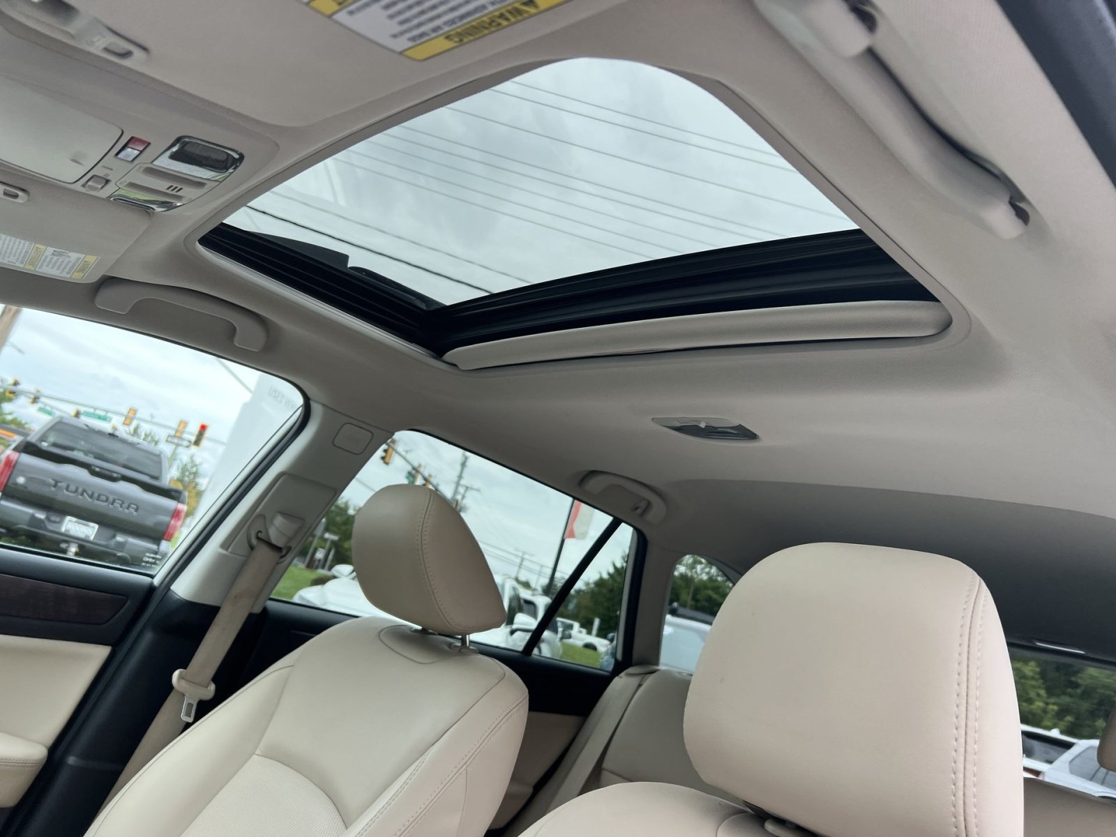 Used 2019 Subaru Outback 3.6R Limited AWD/4WD image 24