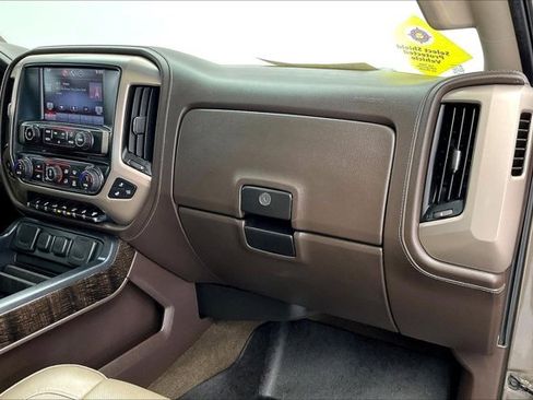 Used 2015 GMC Sierra 2500 Denali w/ Duramax Plus Package image 15