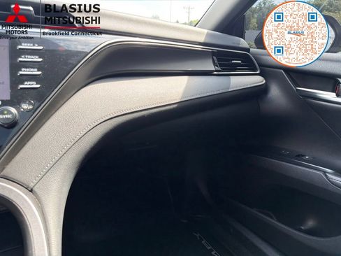 Used 2019 Toyota Camry XSE FWD image 32