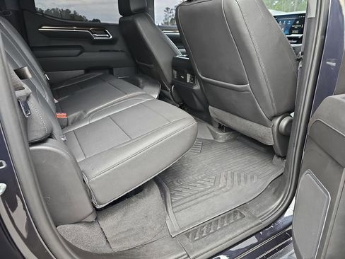 Used 2022 Chevrolet Silverado 1500 LT Trail Boss w/ LT Trail Boss Premium Package AWD/4WD image 15