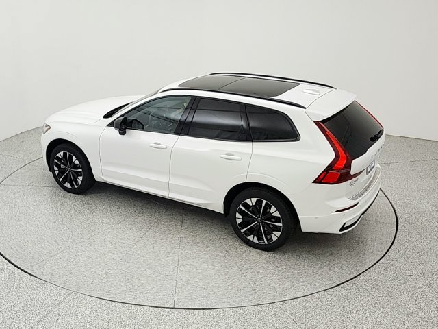 New 2026 Volvo XC60 B5 Plus w/ Protection Package Premier AWD/4WD image 36