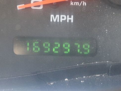 Used 2004 Ford F350 XL AWD/4WD image 11