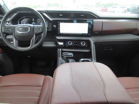 Used 2024 GMC Sierra 1500 Denali Ultimate AWD/4WD image 16