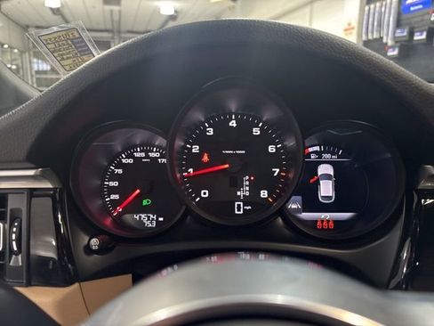 Used 2021 Porsche Macan image 18