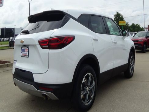 Used 2025 Chevrolet Blazer LT FWD image 6