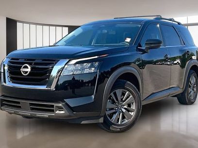 Used 2024 Nissan Pathfinder SV