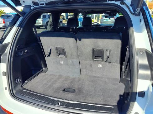 Used 2023 Jeep Grand Cherokee L Laredo image 13