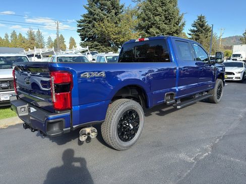 New 2026 Ford F350 Lariat w/ Black Appearance Package image 5