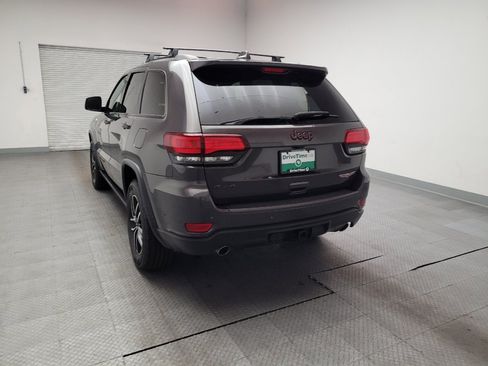 Used 2019 Jeep Grand Cherokee Trailhawk w/ Trailhawk Luxury Group AWD/4WD image 6