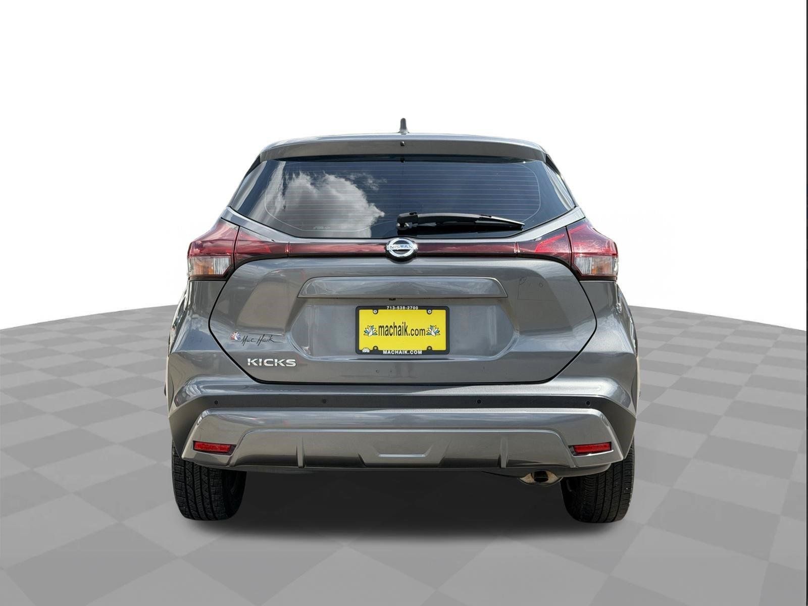 Used 2021 Nissan Kicks S FWD image 4
