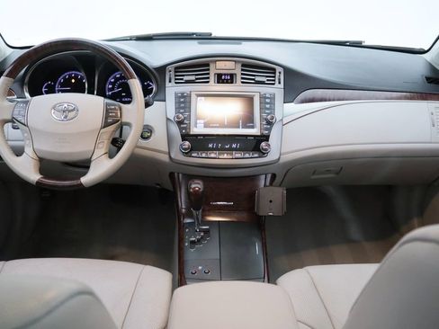 Used 2011 Toyota Avalon Limited FWD image 16