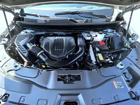Used 2025 Chevrolet Traverse LT w/ Midnight/Sport Edition AWD/4WD image 26