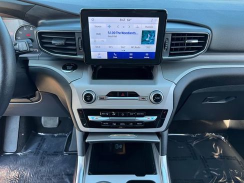 Used 2023 Ford Explorer XLT w/ Equipment Group 202A AWD/4WD image 25