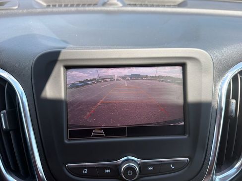 Used 2024 Chevrolet Equinox LT FWD image 21