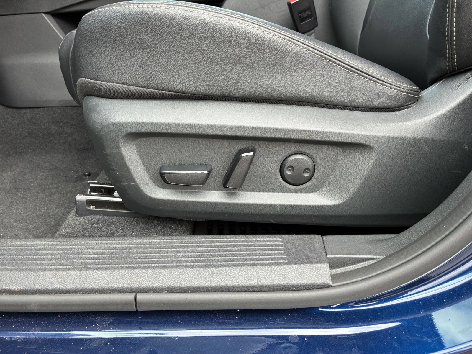Used 2026 Nissan Rogue SL FWD image 21
