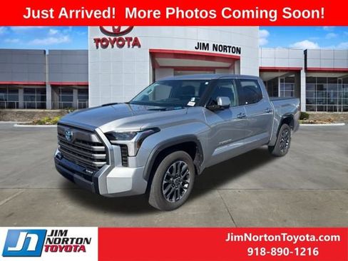 Used 2023 Toyota Tundra Limited image 2