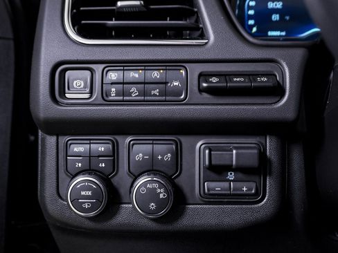 Used 2023 Chevrolet Tahoe High Country w/ Advanced Technology Package image 23