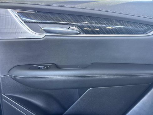 Used 2021 Cadillac XT6 Premium Luxury image 16