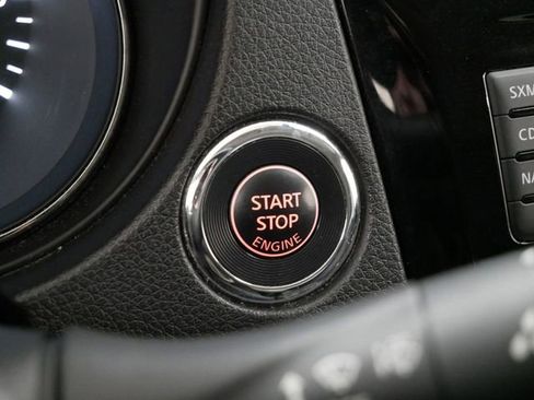 Used 2017 Nissan Rogue SV w/ SV Premium Package image 26