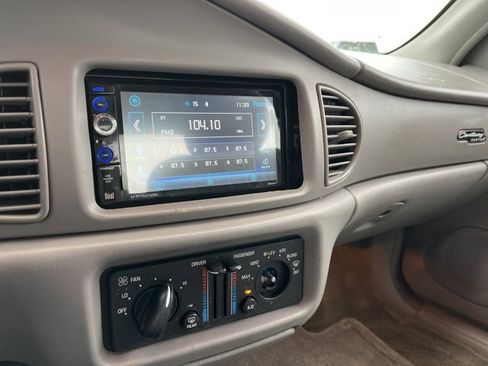 Used 2001 Buick Century Custom w/ Premium Pkg image 36