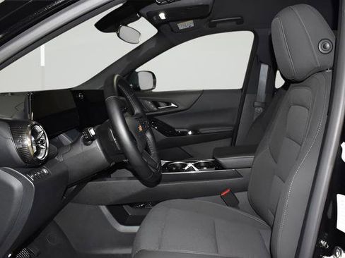 Used 2026 Chevrolet Equinox LT AWD/4WD image 33
