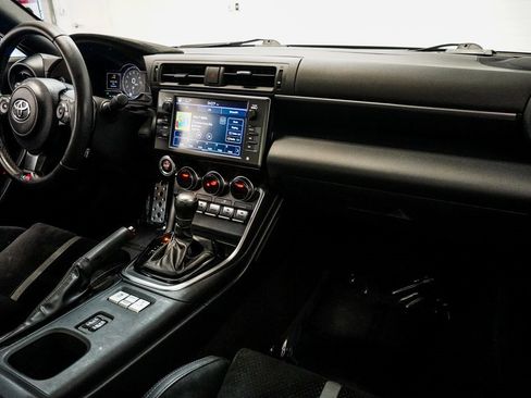 Used 2022 Toyota GR86 Premium image 7