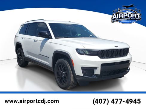 Used 2024 Jeep Grand Cherokee L Altitude RWD image 1