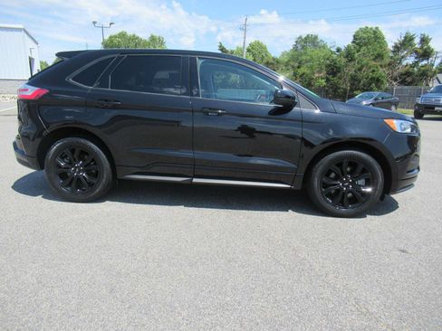 Used 2022 Ford Edge SE w/ Black Appearance Package AWD/4WD image 4