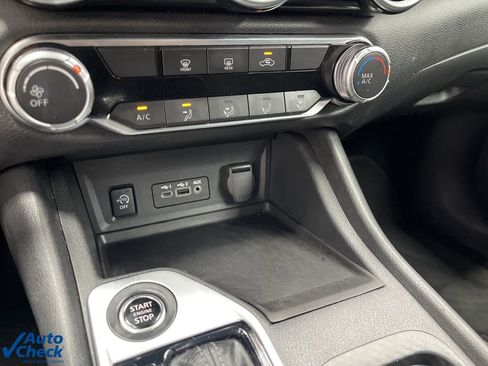 Used 2024 Nissan Sentra SV image 22