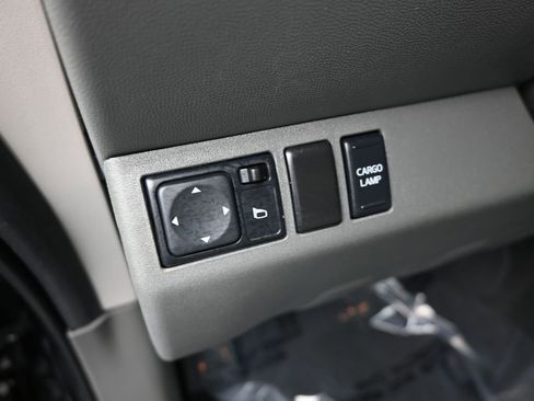 Used 2020 Nissan Frontier SV w/ Midnight Edition Floor Mats image 12