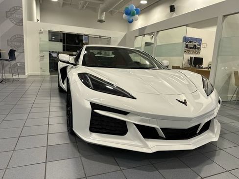 Used 2025 Chevrolet Corvette E-Ray AWD/4WD image 16